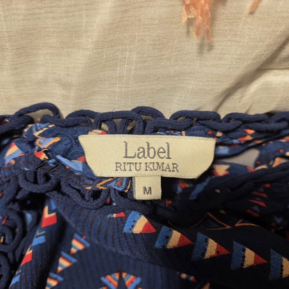 Label Ritu Kumar Sleeveless Top - Picture 5 of 8